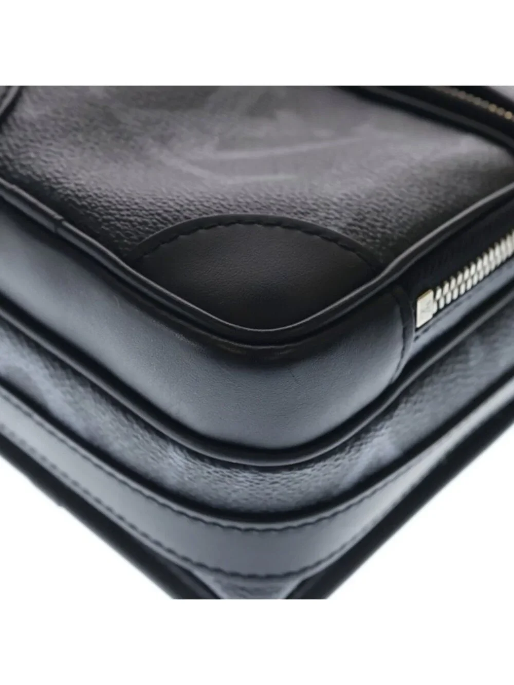 Louis Vuitton Monogram Pastel Amazon Messenger Shoulder Bag Black Leather Silver